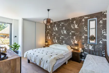 Warm, modern Buron with views of the Aubrac mountains