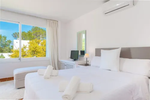 Villa Paz between Relaxation Nature and Waves Hotels in Sant Josep de Sa Talaia