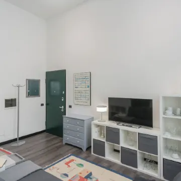 Architect's Loft by Rent All Como