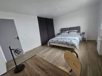 New, comfortable bungalow Các khách sạn ở Les Pieux