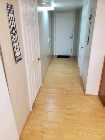 Escape The Stress at Magoo's Magic Valley pet's ok! Cozy 1/1 house in RV resort! Отели в г. Уэслако