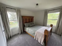 Spacious and secluded 5-bedroom farmhouse with AC, WiFi in charming Tremonton Hotels in Box Elder County