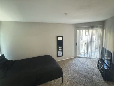 Cozy 1-bedroom with WiFi and fitness room in charming Dunwoody