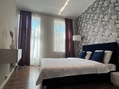 2-bedroom apartment in superb Constanta  city center with balcony and terrace فنادق في 