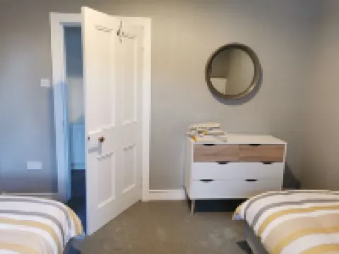 Cosy Highland retreat with countryside and sea views. Hotels in Wick