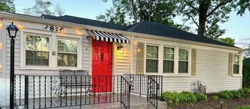 Fully remodeled home in Berry Hill Hotels in Berry Hill