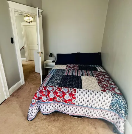 Cozy Home.  25 minutes  to Times Square area Отели в г. Фэрвью