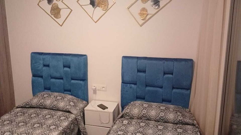 Appartement élégant avec piscine et emplacement distinctif .