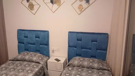 Appartement élégant avec piscine et emplacement distinctif . Отели рядом с достопримечательностью «Plage de Cabo Negro»