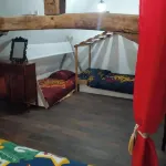 Le Petit Gite des sorciers Hotels in Chitray