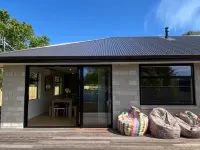 Brand new on ArthurEntire home in Invercargill Hotels in Gladstone