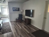 Charming 1-bedroom apartment in fabulous Downtown Galena with WiFi, AC