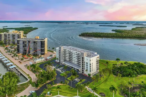 Modern and updated 2-bedroom waterfront condo in Fort Myers Beach with pool