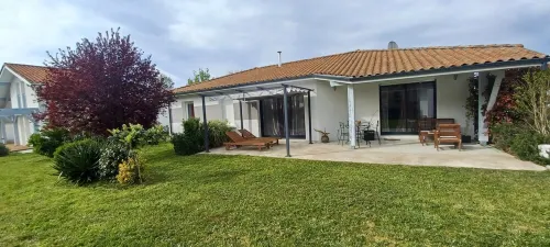 Maison Proche de Toutes Commodités et Piste Cyclables a 50 m qui Mène a l Océan Hotels in Saint-Julien-en-Born