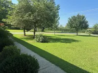 Charming 3-bedroom Country Cottage in Beautiful Brownsburg, IN! Hotels in Lincoln Township