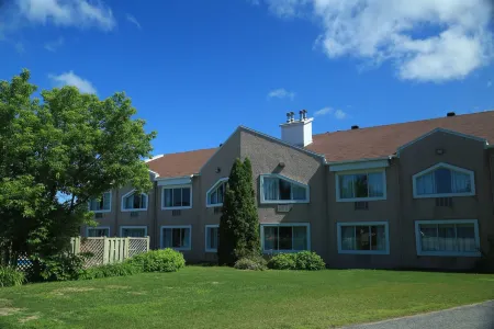 Auberge Matha Отели в г. Мандвиль