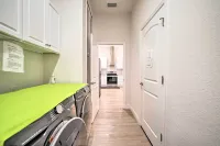Sleek Tavares Condo 3 Miles to Downtown