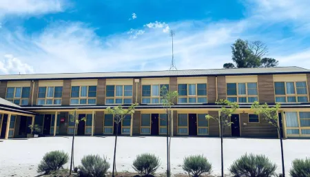 Berrima Bakehouse Motel Отели в г. Саттон Форест