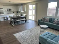 NEW Smart Home w/ Massage Chair & King Bed Hotels in Lathrop