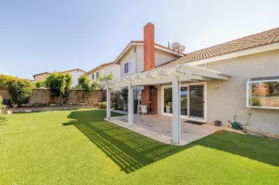 Spacious 4-bedroom house in tranquil Rowland Heights with WiFi, AC 롤랜드 하이 스쿨 도서관 주변 호텔