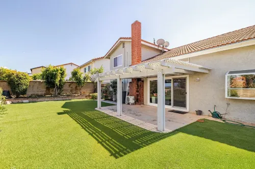 Spacious 4-bedroom house in tranquil Rowland Heights with WiFi, AC Hotels in Rowland Heights