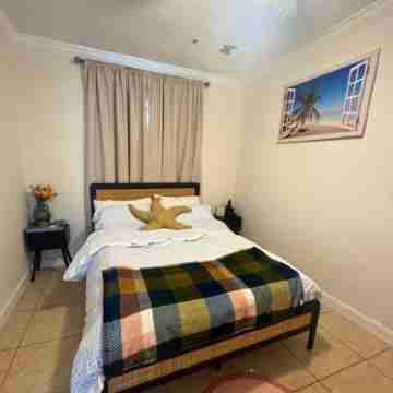 Mini Home. 8 Min to Hard Rock Stadium. Rooms