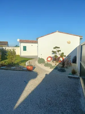 Maison Familiale 4 Personnes au Bois Plage Hôtels à proximité de : Ile de re, veillée des conteurs