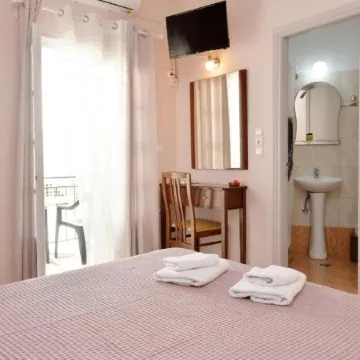 Hotel Villa Plaza Отели в г. Спеце