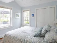 Cape Cod Cottage steps from Private Beach Hotels in Mashpee