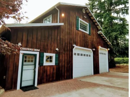 Modern Barn Retreat with Private Taproom & Forest Views