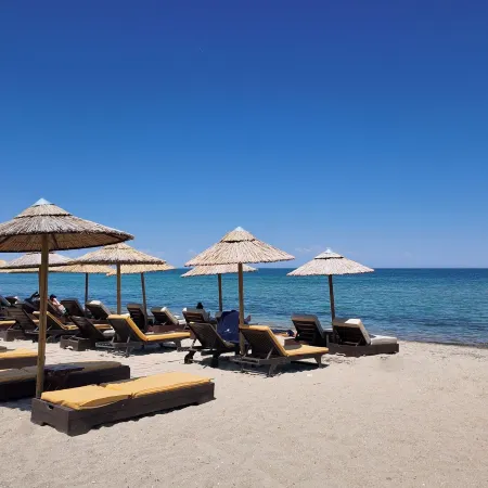EONA BEACH RESORT by Greek Pride