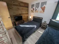 Downtown Hot Tub Escape Hotels in Keene