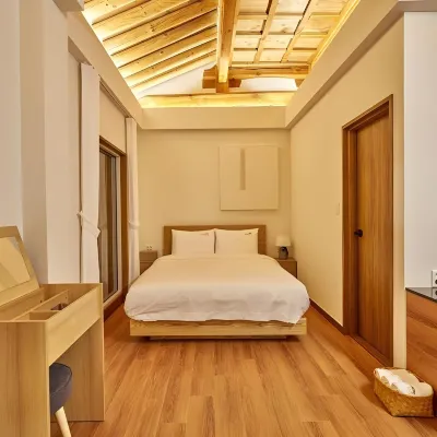 Gyeongju Madang Hanok Hotels near Jaemaejeong Well