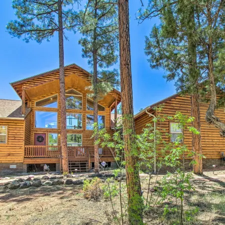 Wooded Hideaway! Spacious Show Low Log Cabin