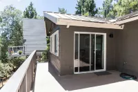 The Pinecone House- EV Charger+Dog Friendly+Views!