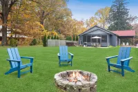 Sanctuary Retreat: Private Pool, Hot Tub & Firepit Hotels in Chikaming Township