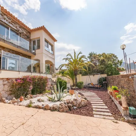 Apartment in Roses with Private Pool & Garden