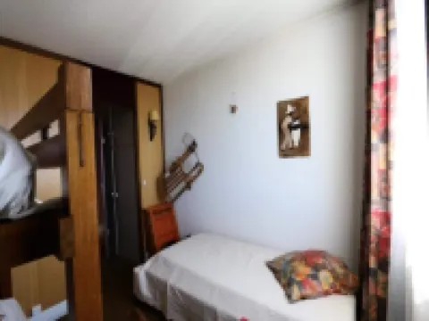4 Room Apartment 9 people