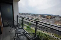 Glass House Hot Tub Apartments - romantique