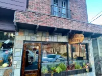 In-Town Luxury 2 Br Apartment - 205 S. 4th Street Hotéis em Highlands