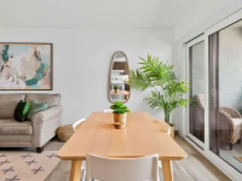 Marie's Oceanfront Condo-1bdrm-3 Pools サウスサイドのホテル