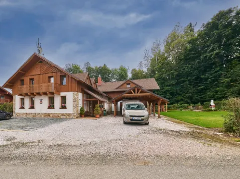 U Švýcarského dvora II