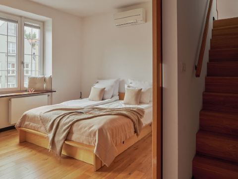 3-Level Apartment with a View of St Mary's Basilica by Downtown Apartments