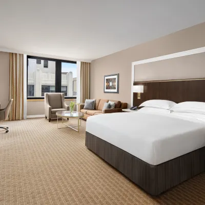 Hilton Indianapolis Hotel & Suites Hotels near Indiana War Memorial & Museum