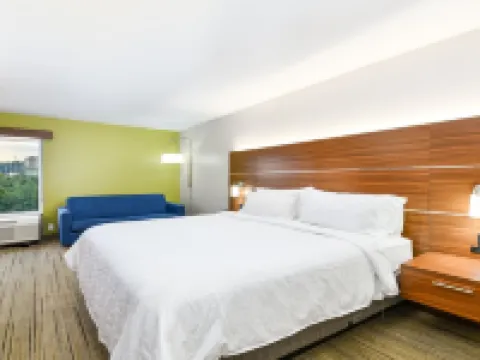 โรงแรม ฮอลิเดย์ อินน์ เอ็กซ์เพรส พีเจียน ฟอร์จ/เนียร์ ดอลลีวูด บาย IHG โรงแรมในพีเจียนฟอร์จ