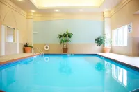 Holiday Inn EFFINGHAM by IHG - プール
