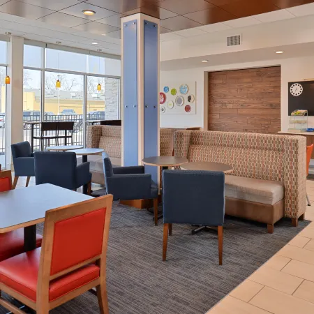Holiday Inn Express & Suites SOUTHGATE - DETROIT AREA by IHG
