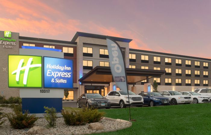 Holiday Inn Express & Suites RACINE by IHG