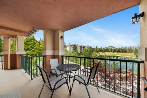 Borgata Lodge - balcony