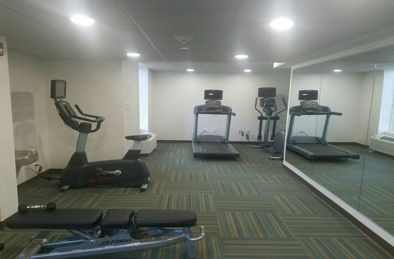 Holiday Inn Express Williamsbrg Busch Gardens Area by IHG photo 3